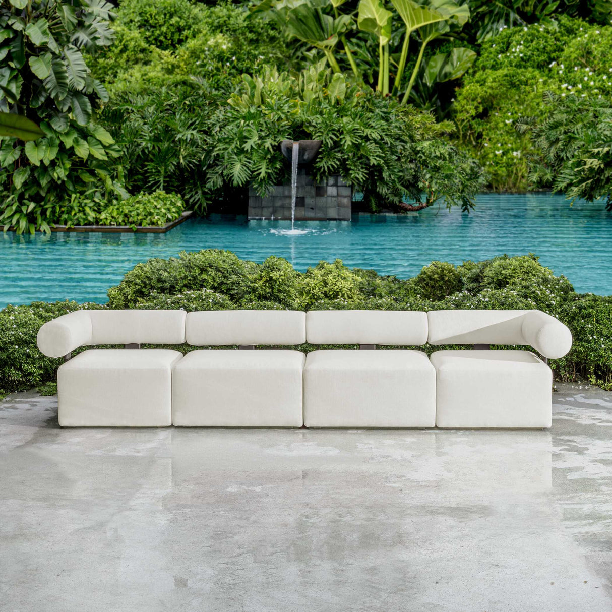   White Fabric Outdoor Sofa | Oroa.com