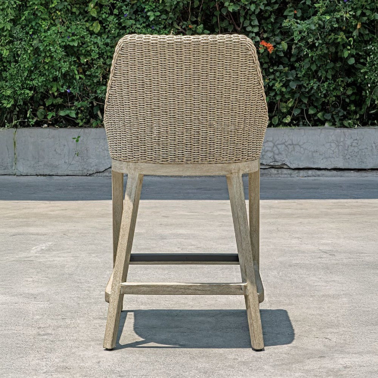   Beige Wicker Outdoor Counter Stool | Oroa.com