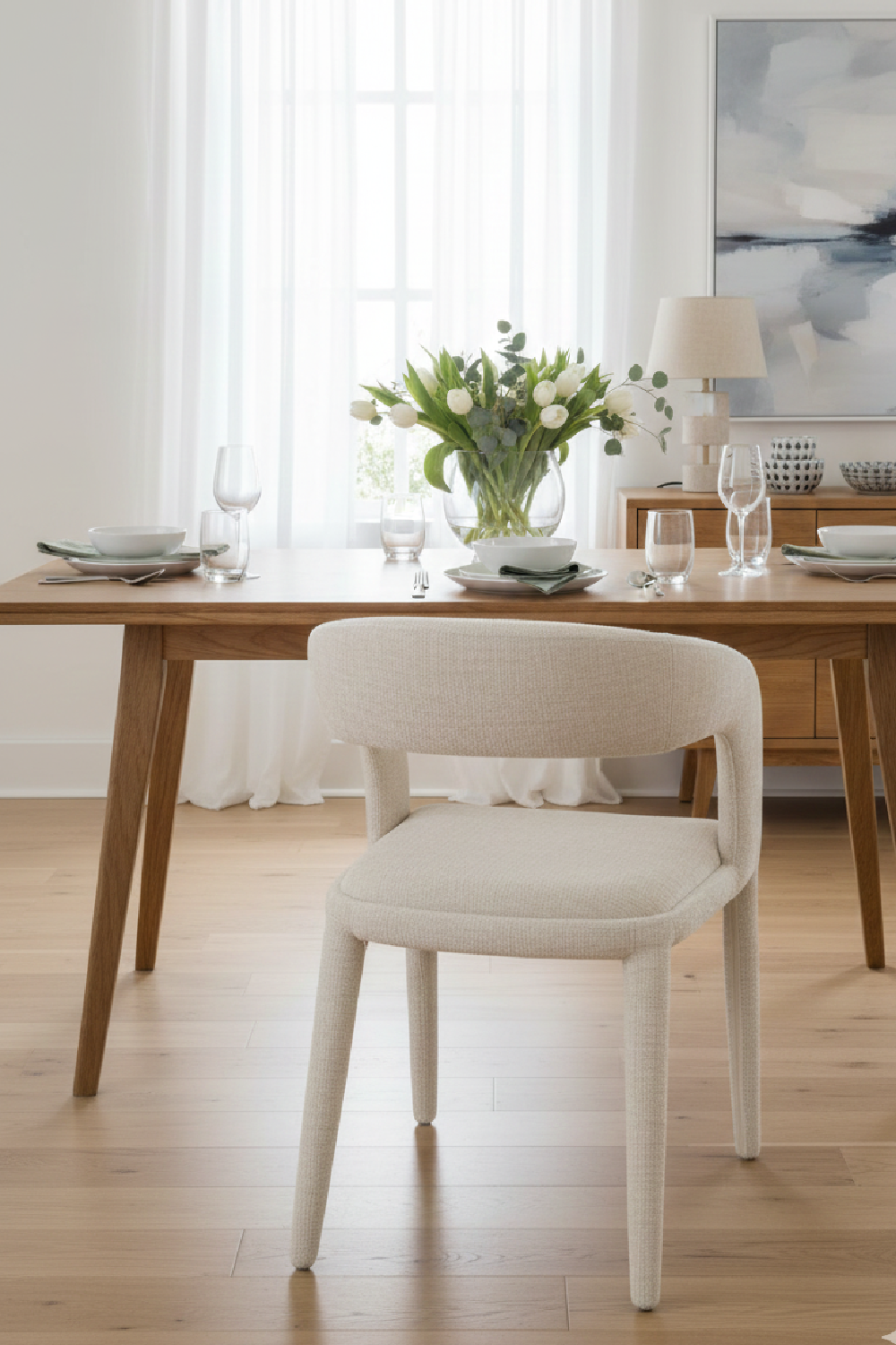 Fabric Upholstered Dining Chair | OROA Modern Faerron | Oroa.com