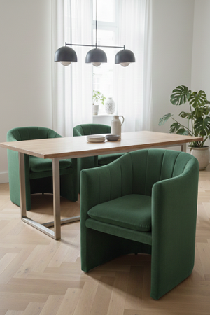 Velvet Curved Dining Chair | OROA Modern Danube | Oroa.com