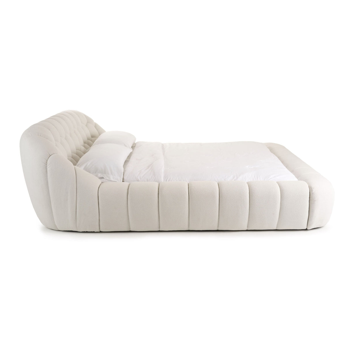 Off-white Hexagonal Tufted Bed | OROA Modern Yolonda | Oroa.com