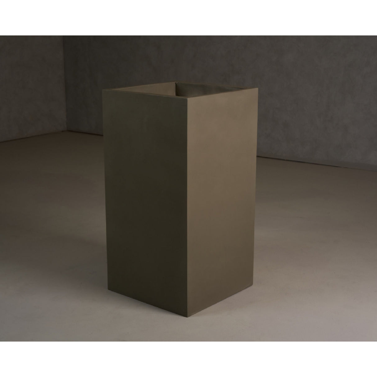   Gray Concrete Planter | Oroa.com