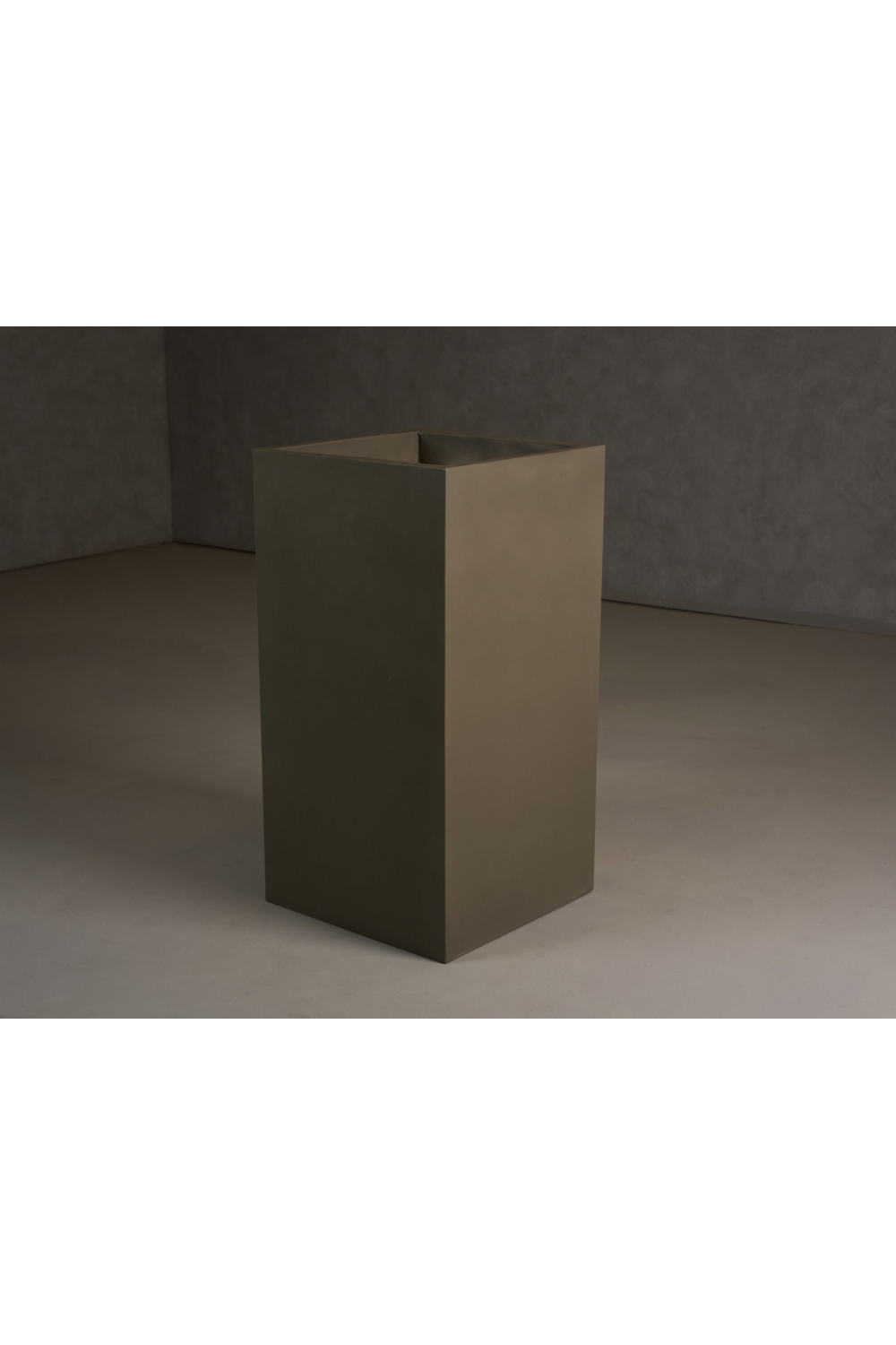 Gray Concrete Planter | OROA Modern Helotes | Oroa.com