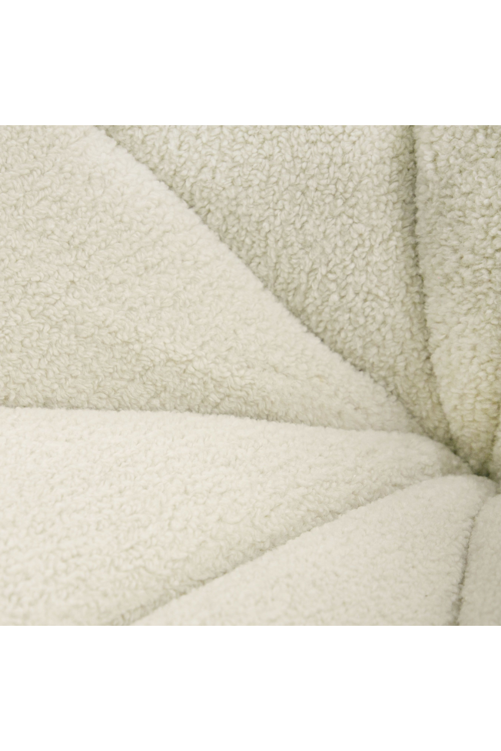 White Sherpa Tufted Swivel Chair | OROA Modern Vera | Oroa.com