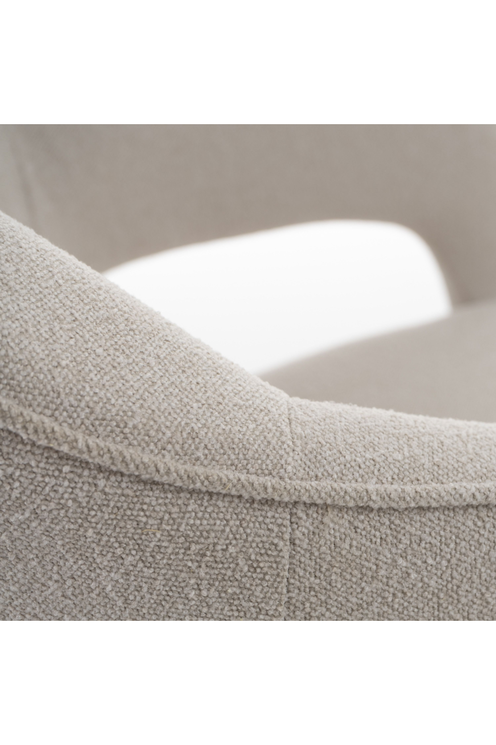 Beige Swivel Accent Armchair | OROA Modern Worley | Oroa.com