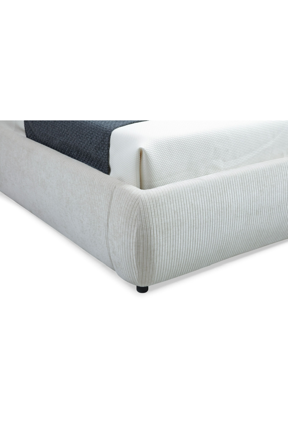 White Upholstered Bed | OROA Modern Butler | Oroa.com