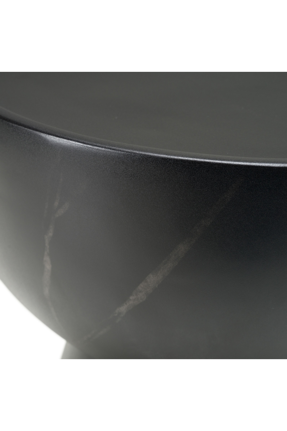 Black Fiberglass End Table | OROA Modern Akron | Oroa.com