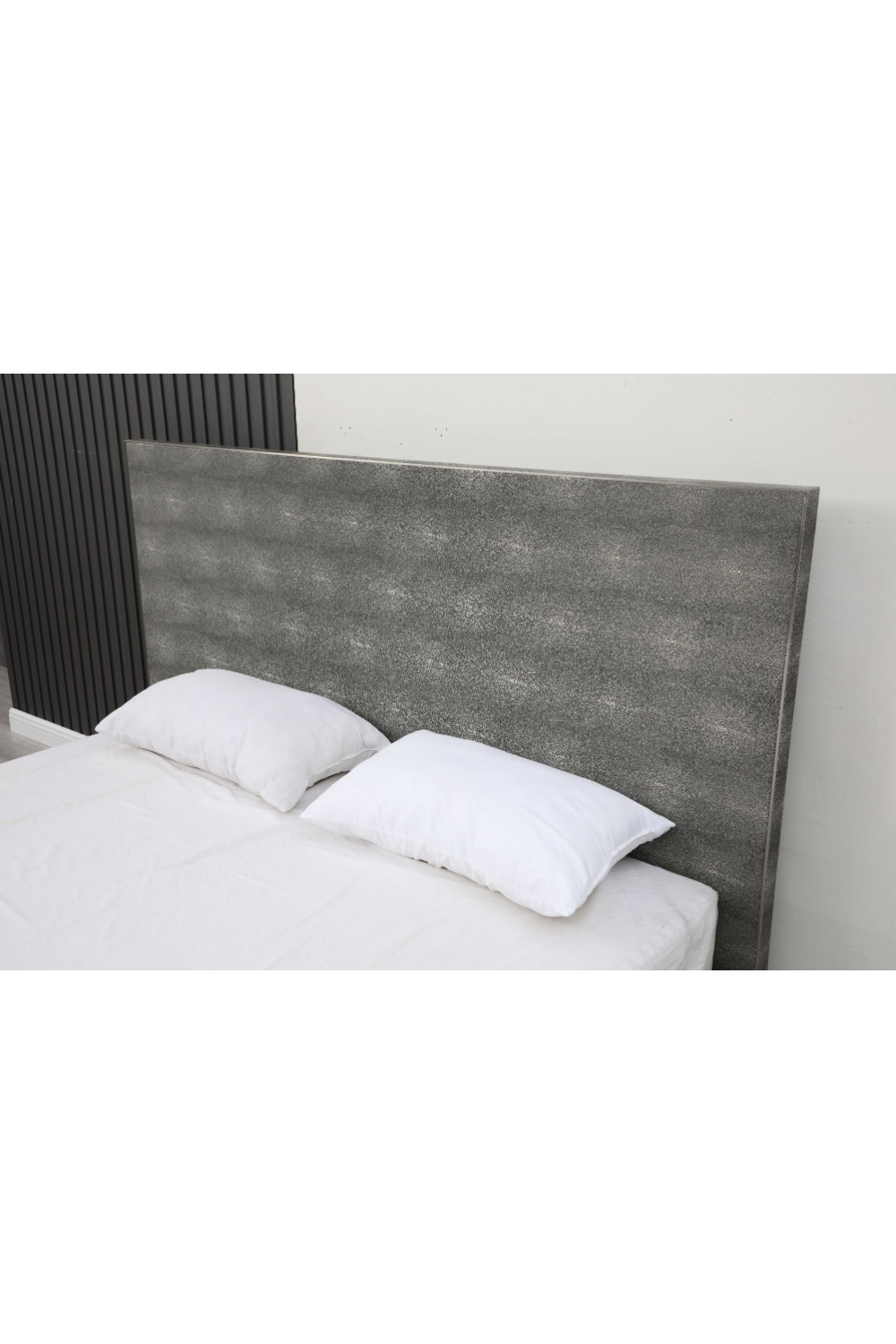 Dark Shagreen Bed | OROA Modern Dynasty | Oroa.com