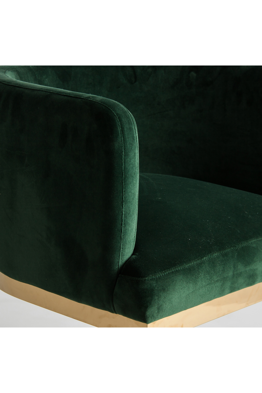 Green Velvet Cantilevered Accent Chair | Vical Home Betliar | Oroa.com