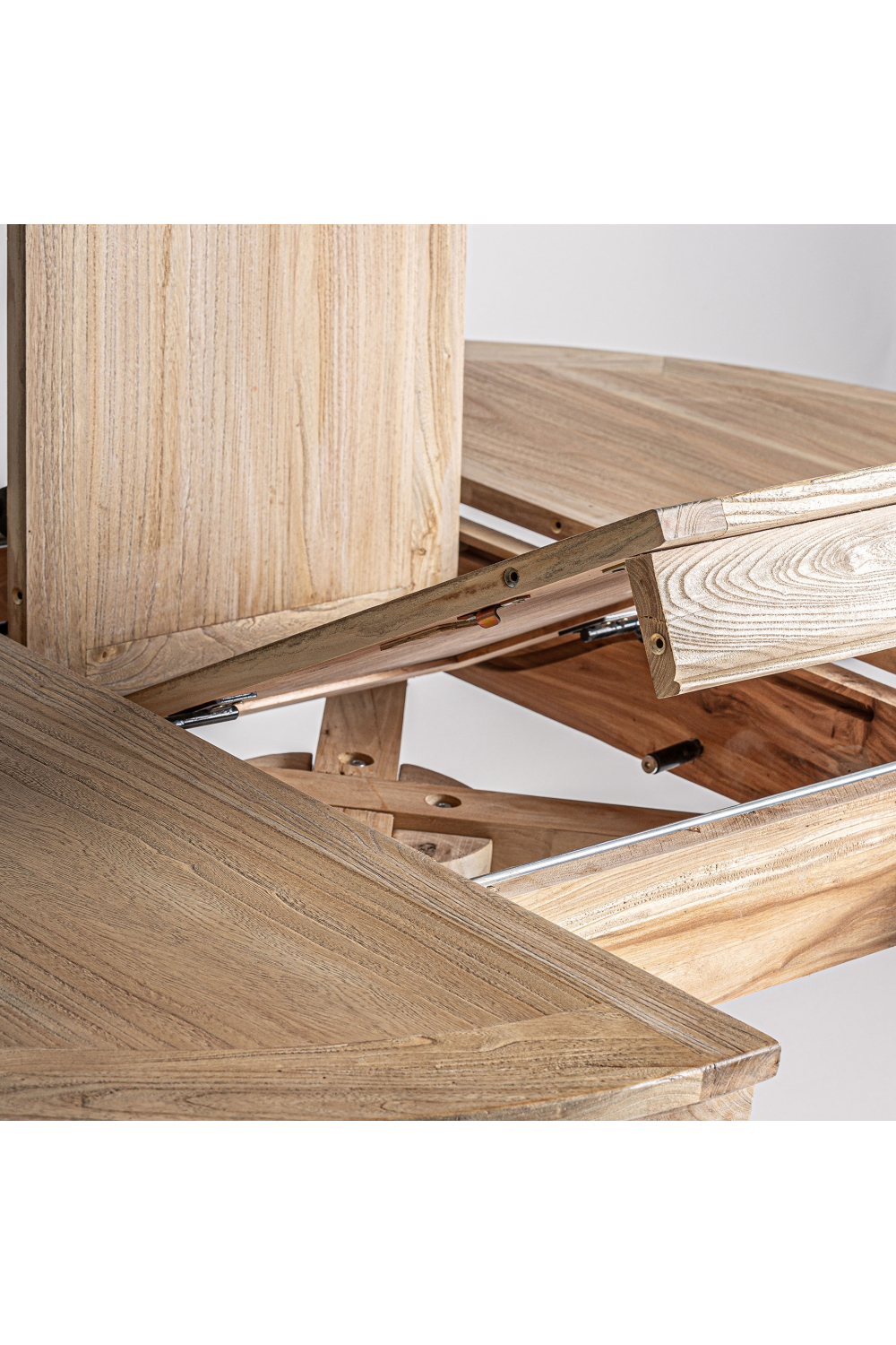 Round Elm Extendable Dining Table | Vical Home Berca | Oroa.com