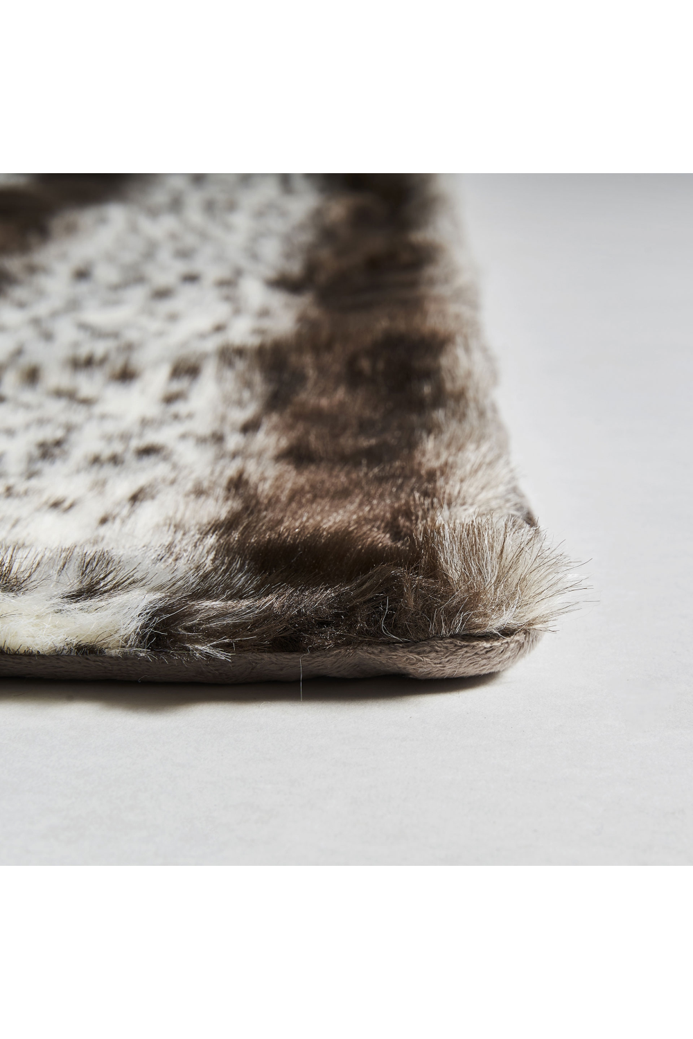 Spotted Microfiber Throw Blanket | Vical Home Raccoon | Oroa.com