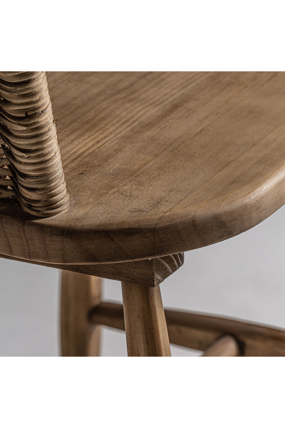 Fir Wood Curved Accent Chair | Vical Home Quenza | Oroa.com