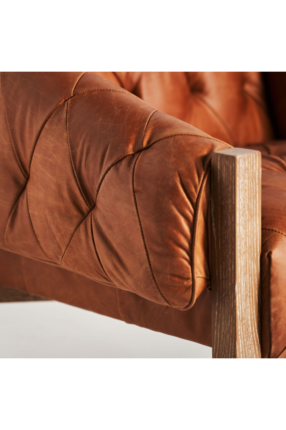 Tufted Brown Leather Armchair | Vical Home Glinsk | Oroa.com