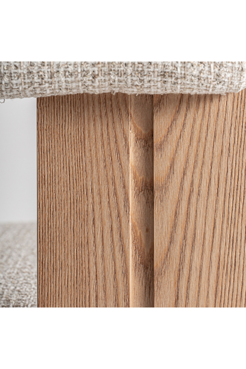 Natural Oak Curved Accent Chair | Vical Home Ustka | Oroa.com