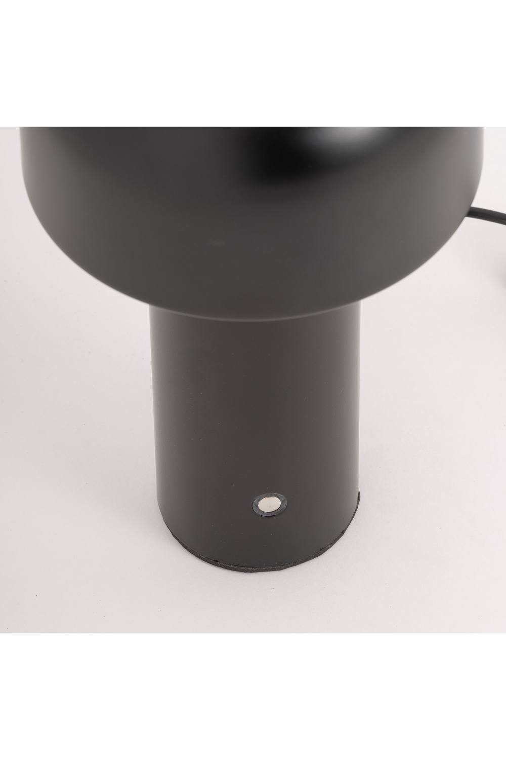 Black Iron Dome Table Lamp | Vical Home Malik | Oroa.com