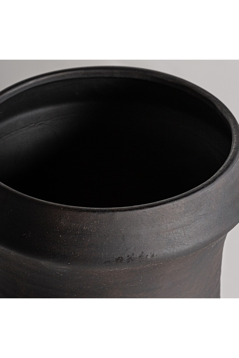 Black Ceramic Art Deco Vase | Vical Home Nohae | Oroa.com