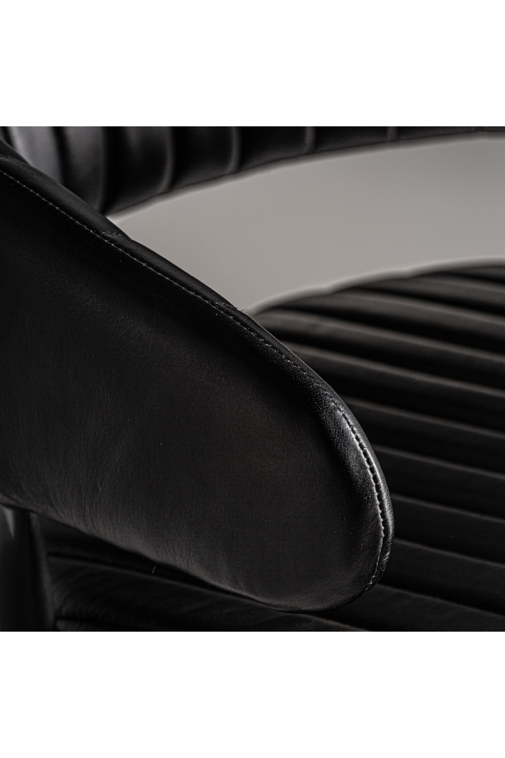 Black Leather Accent Chair | Vical Home Jarpen | Oroa.com