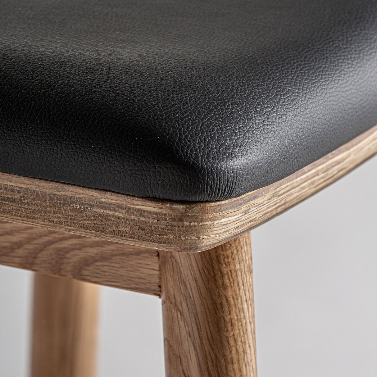   Black Leather Inspired Seat Stool | Oroa.com
