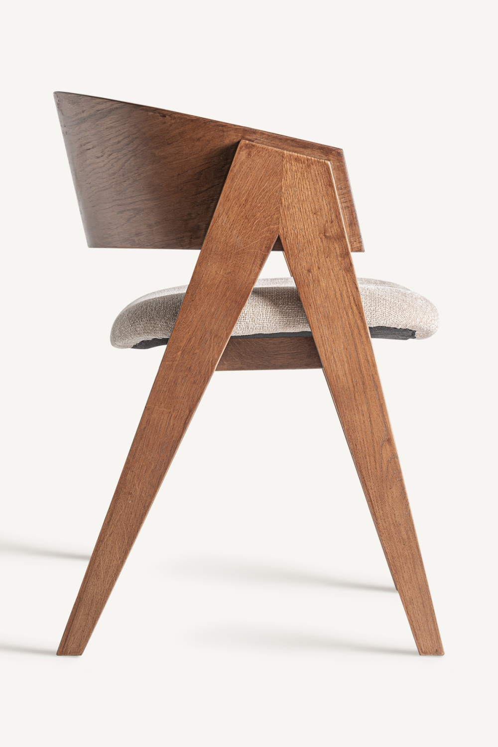 Oak V-Leg Accent Chair | Vical Home Madiran | Oroa.com