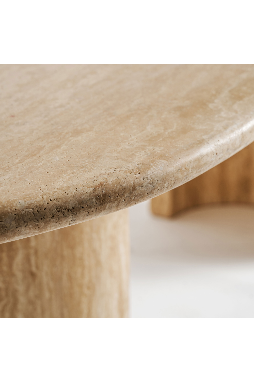 Travertine Oval Dining Table | Vical Home Thiennes | Oroa.com