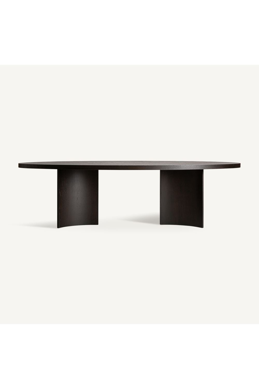 Brown Oak Oval Dining Table | Vical Home Neuvic | Oroa.com