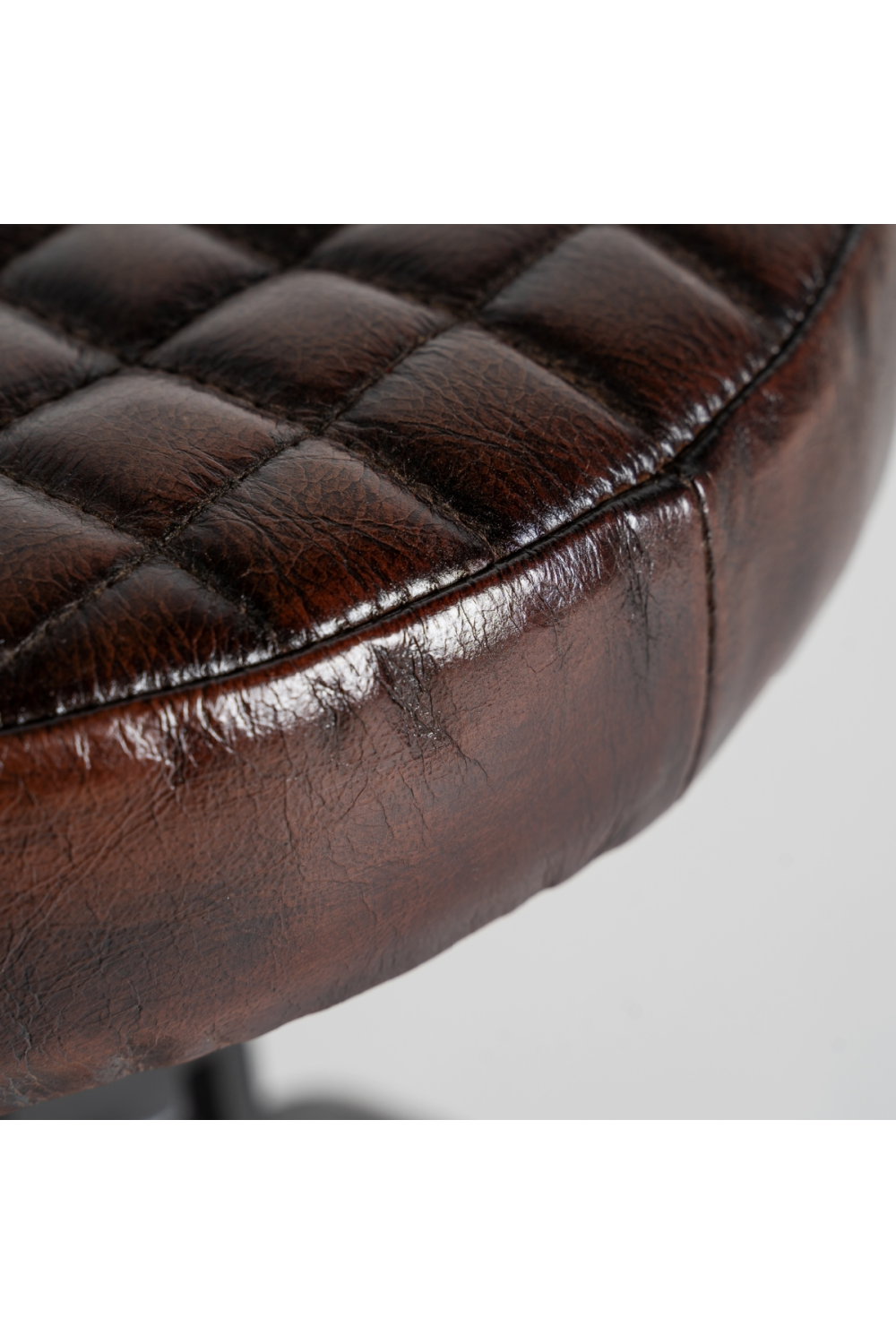 Brown Leather Vintage Stool | Vical Home Ripley | Oroa.com