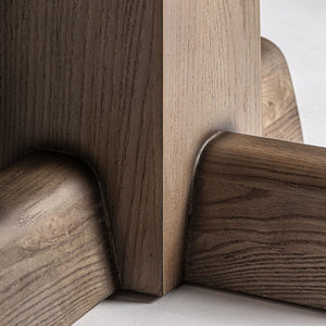   Brown Oak Bar Table | Oroa.com
