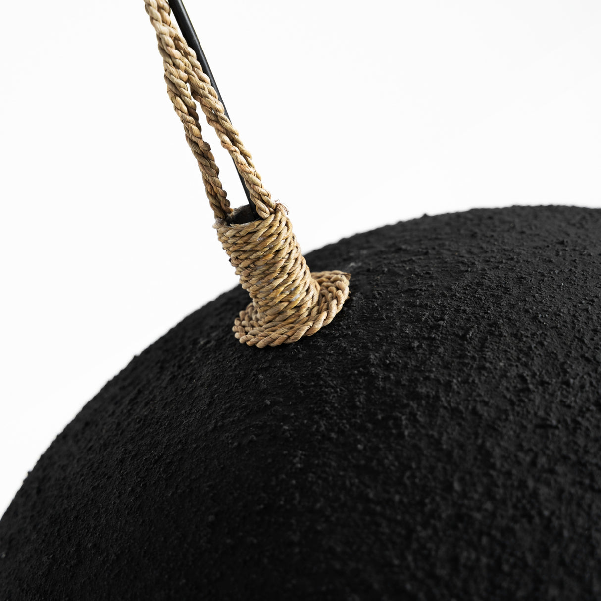   Black Rounded Pendant Lamp | Oroa.com