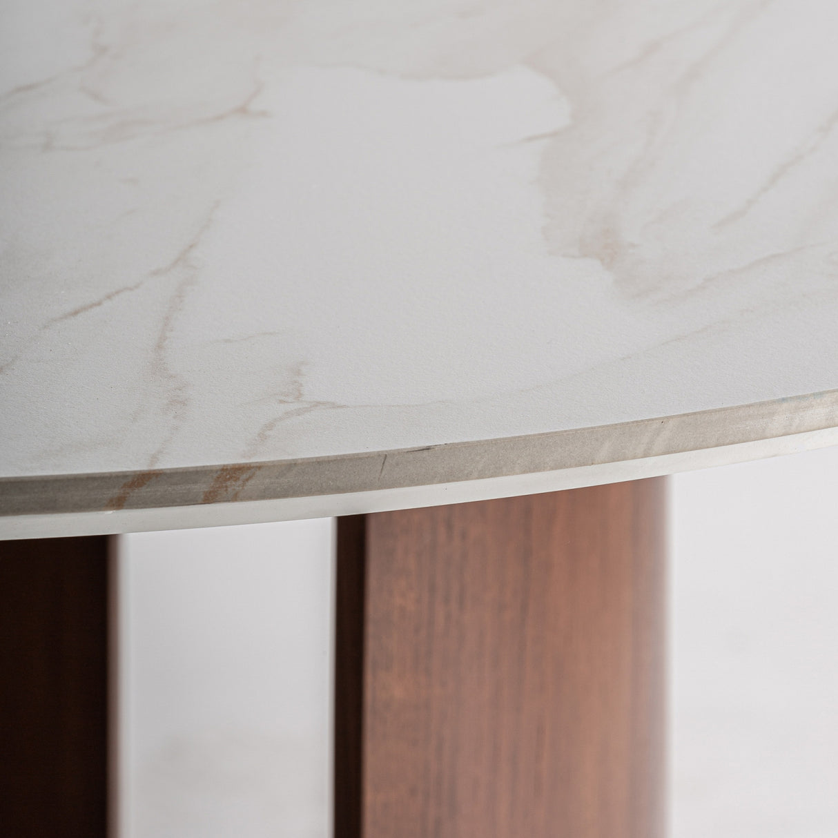   Round White Porcelain Dining Table | Oroa.com