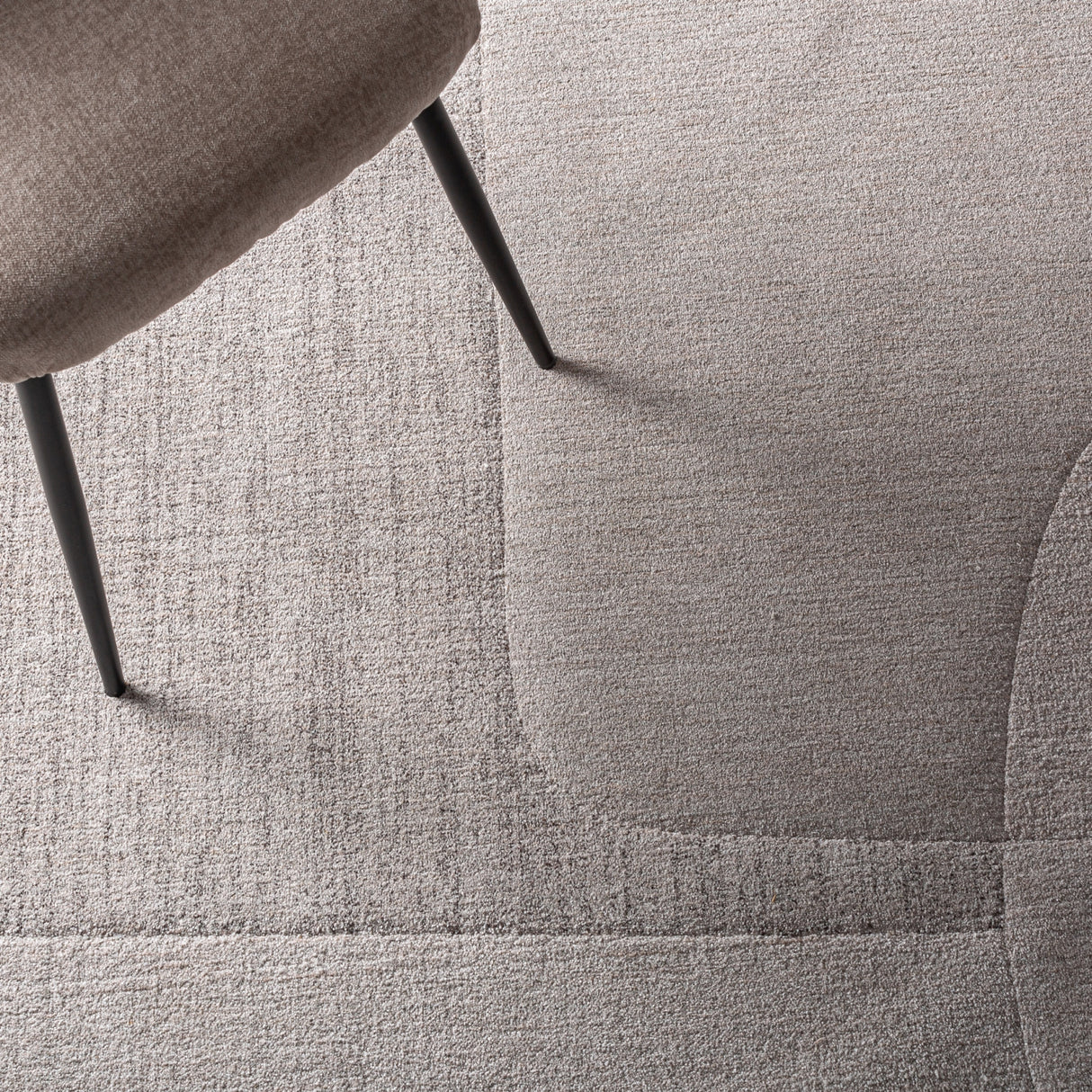  Neutral-Toned Relief Carpet 9.5' x 6.5' | Oroa.com