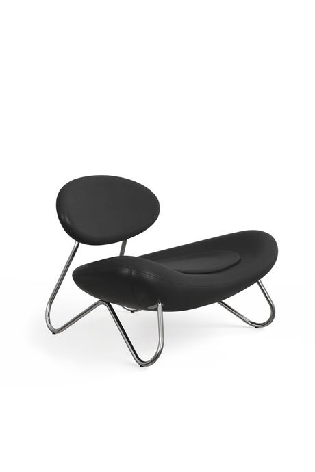 Black Leather Modern Lounge Chair | WOUD Meadow | OROA.com