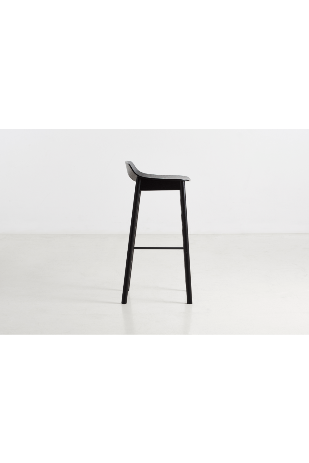 Classic Oak Bar Stool | WOUD Mono | OROA.com