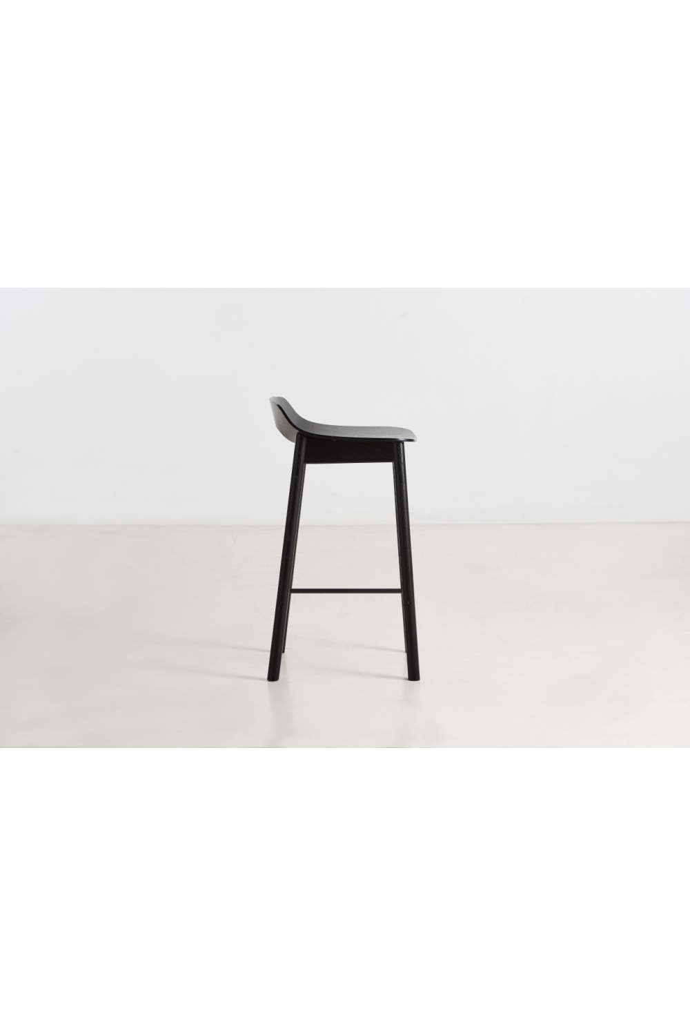 Classic Black Counter Stool | WOUD Mono | OROA.com