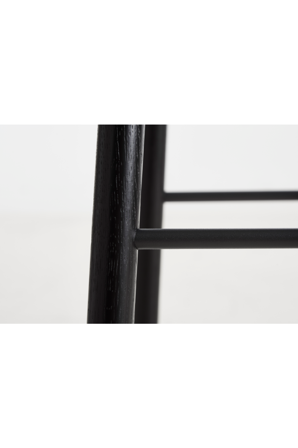 Classic Black Counter Stool | WOUD Mono | OROA.com