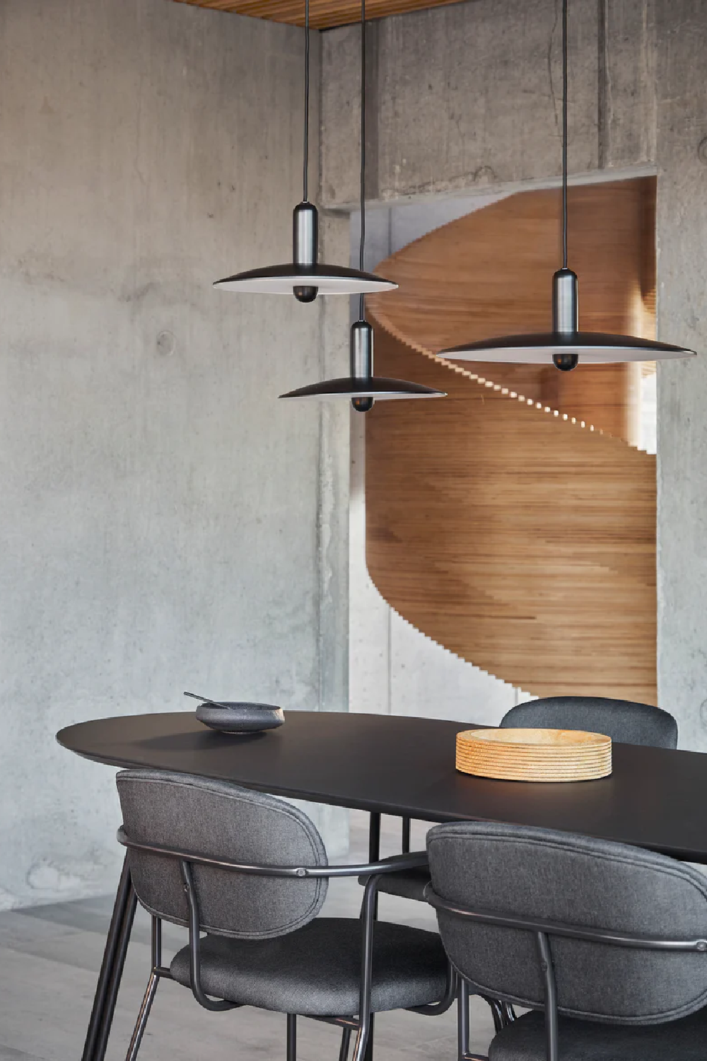 Minimalist Oval Dining Table L | WOUD Tree | OROA.com