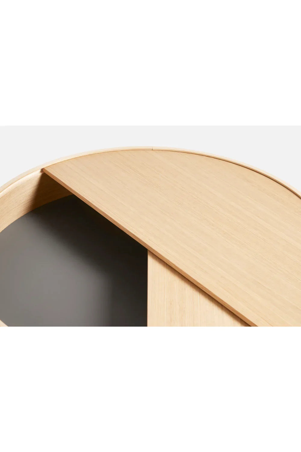 Contemporary Round Coffee Table L | WOUD Arc | OROA.com