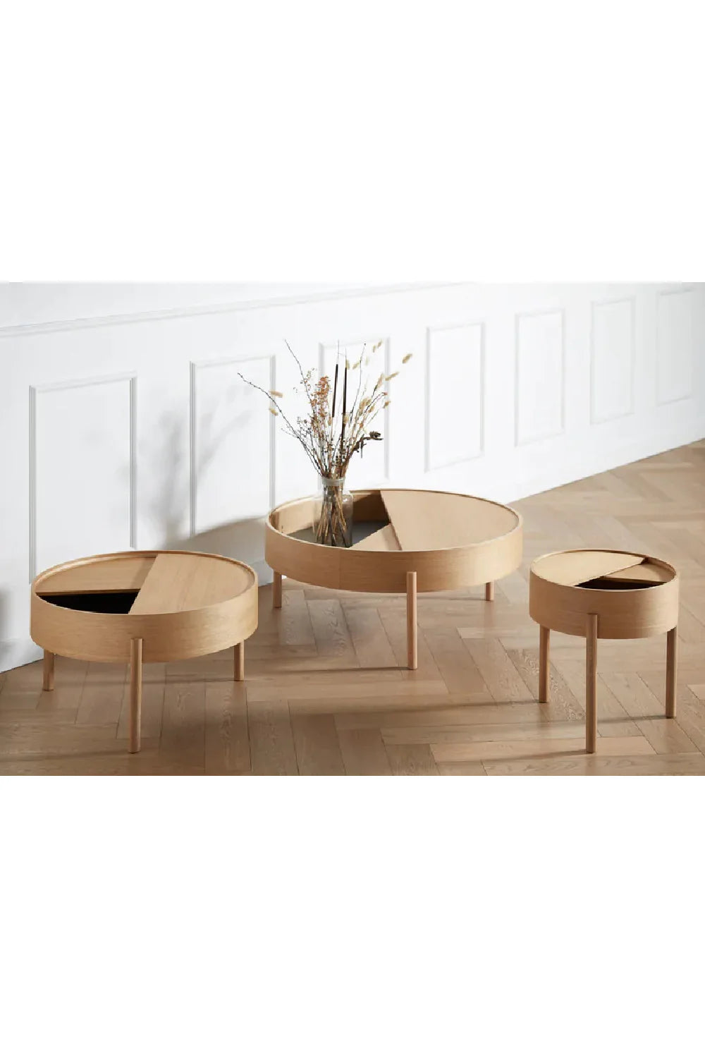 Contemporary Round Coffee Table L | WOUD Arc | OROA.com