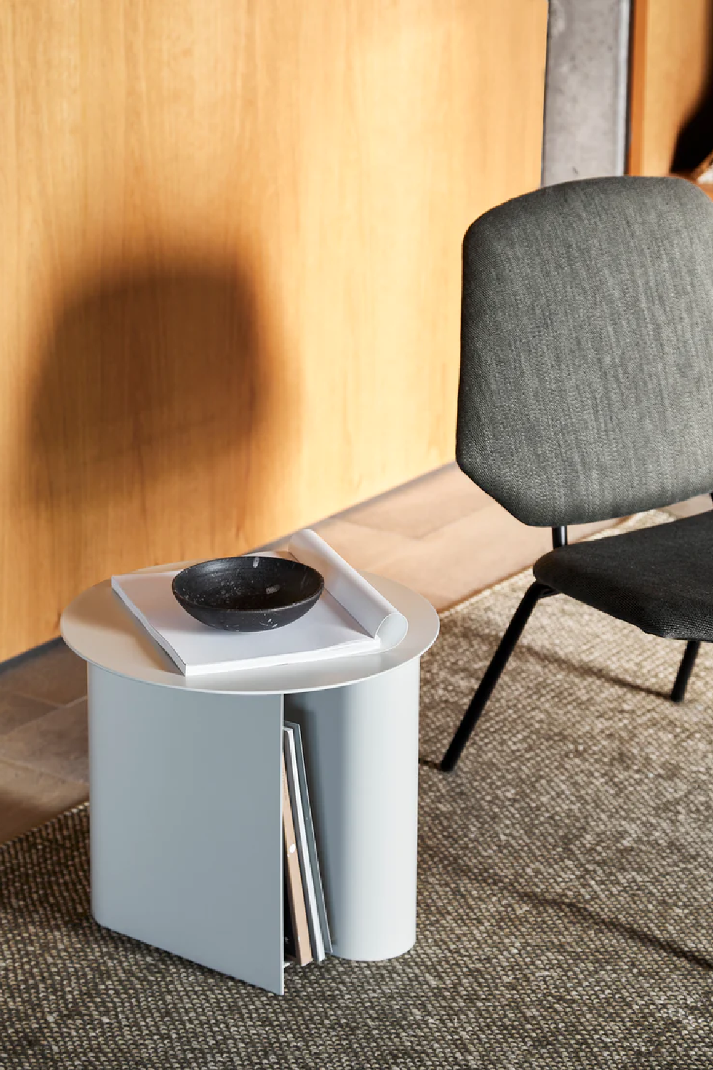 Metal Modern Side Table | WOUD Sentrum | OROA.com