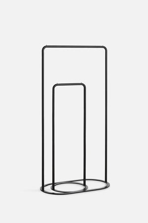 Black Metal Clothing Rack | WOUD O&O | OROA.com
