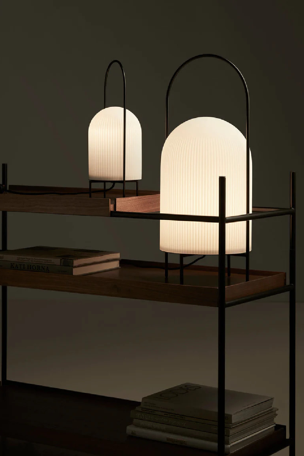 White Glass Contemporary Floor Lamp | WOUD Ghost | OROA.com