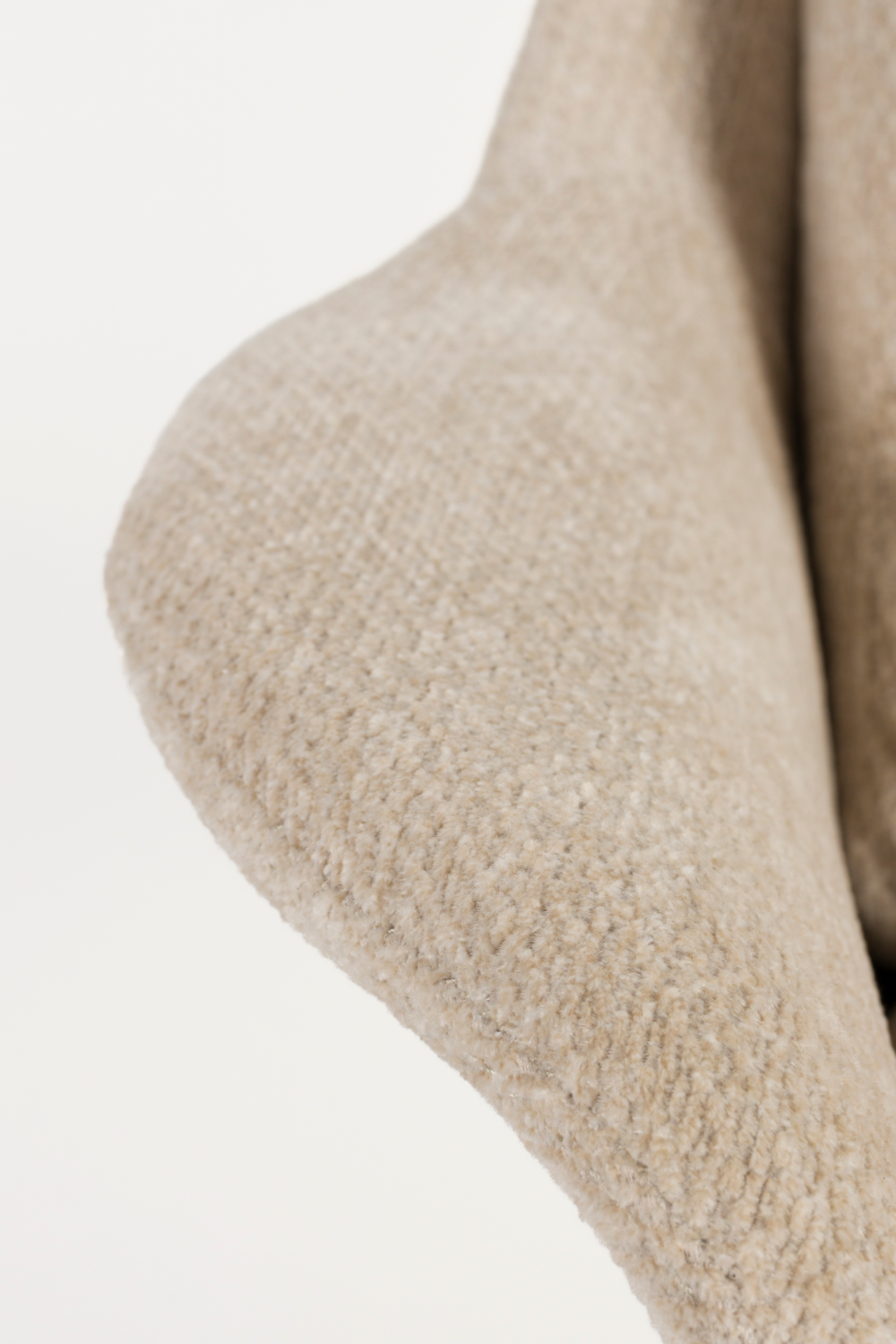 Beige Swivel Lounge Chair | Zuiver Philly | OROA.com