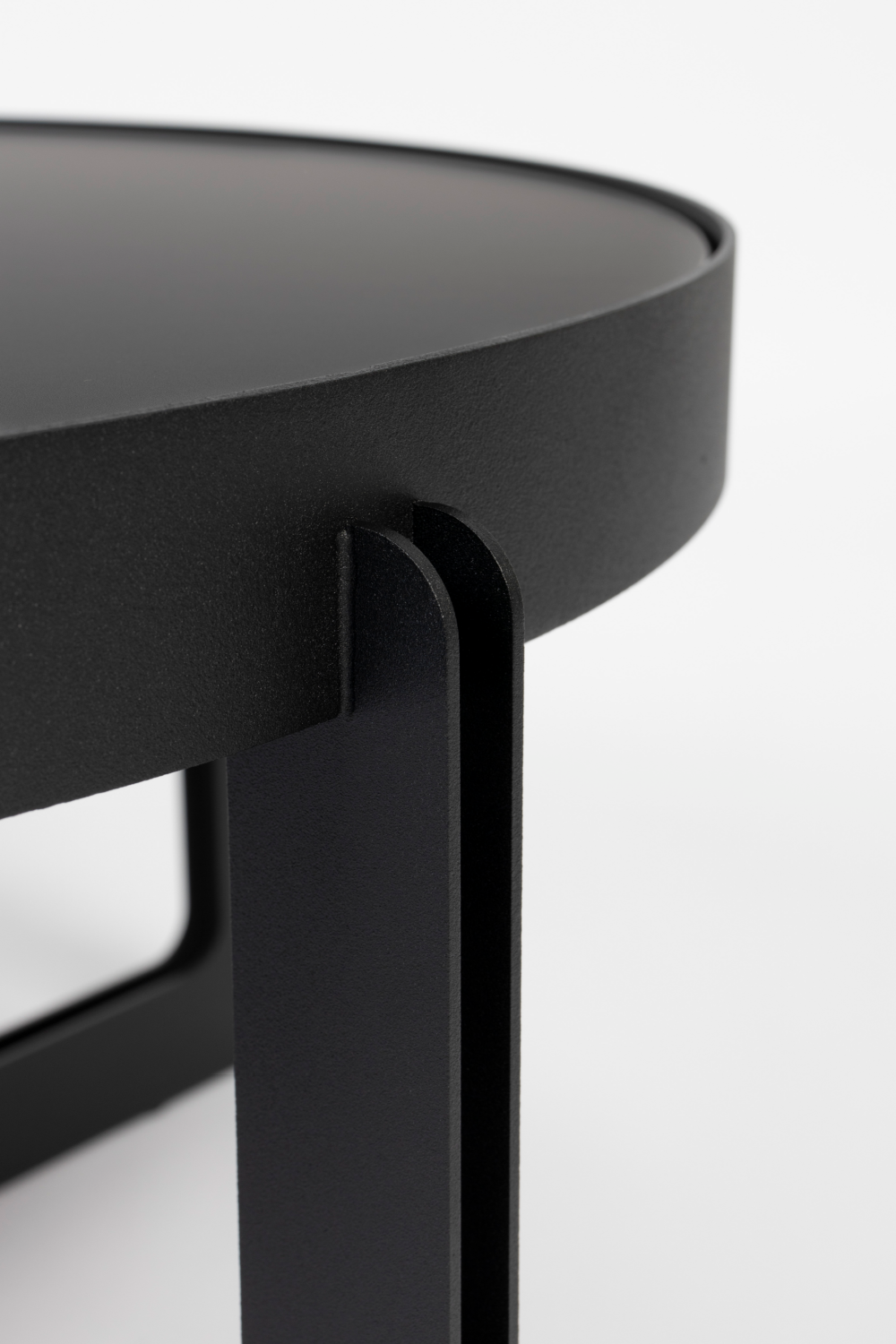 Crossed-Base Coffee Table | Zuiver Centre | OROA.com