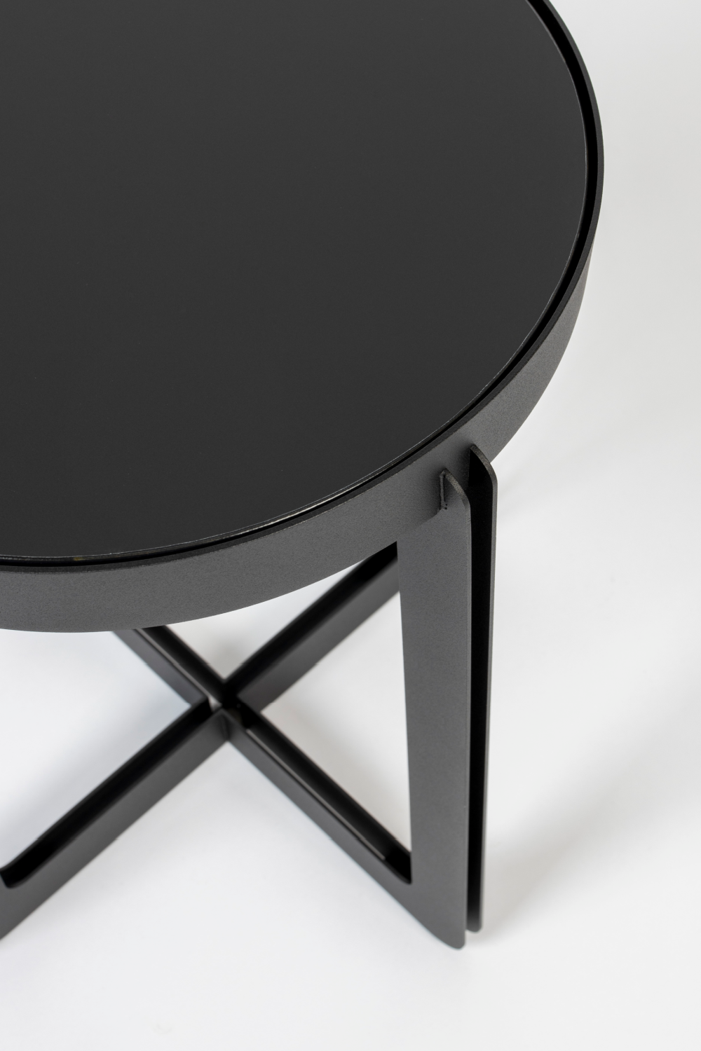 Crossed-Base Side Table | Zuiver Centre | OROA.com
