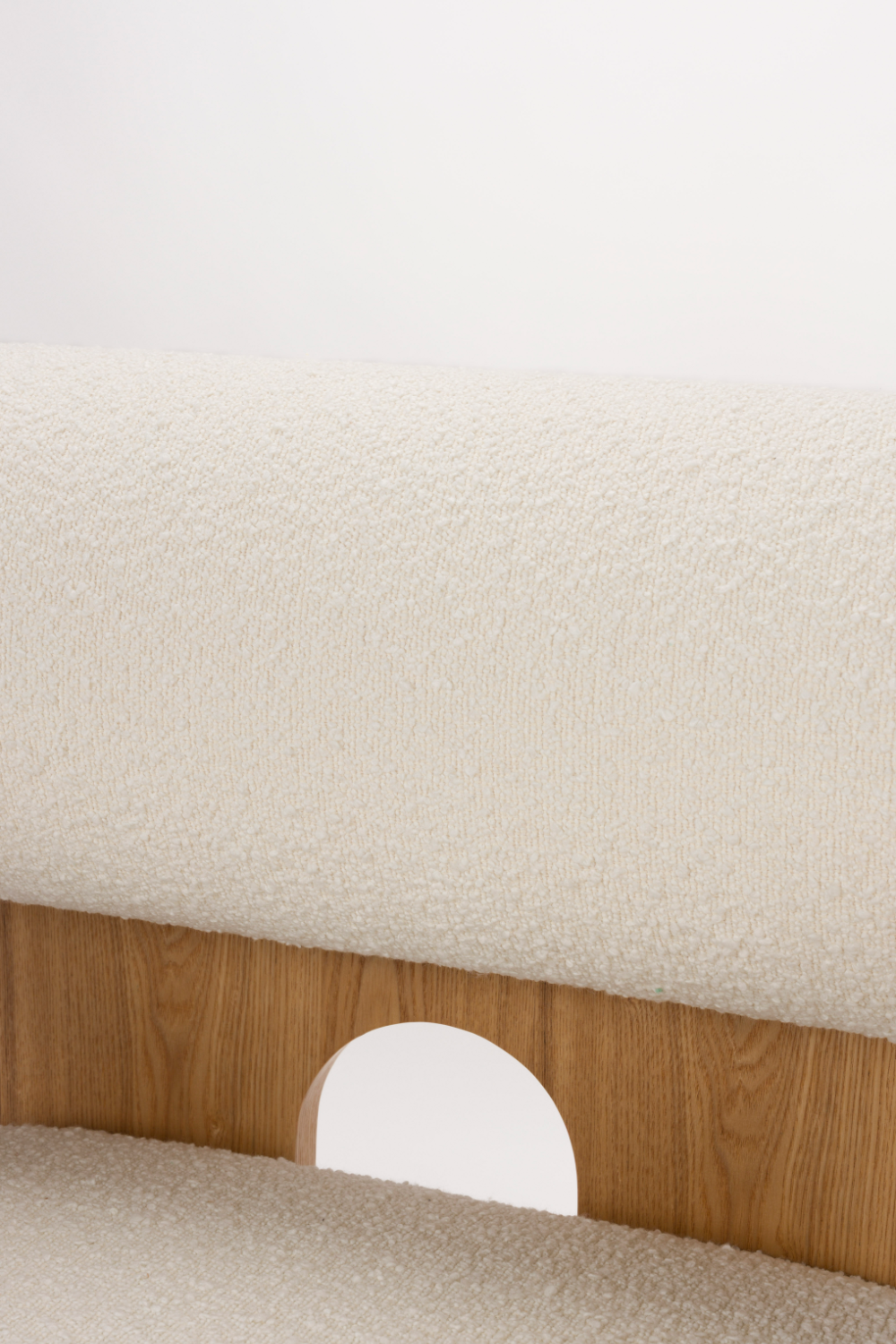 Ash Framed Boucle Lounge Chair | Zuiver Oolong | Oroa.com