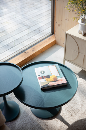 Round Pedestal Side Table | Zuiver Jason | OROA.com