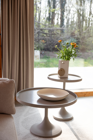 Round Pedestal Coffee Table | Zuiver Jason | OROA.com