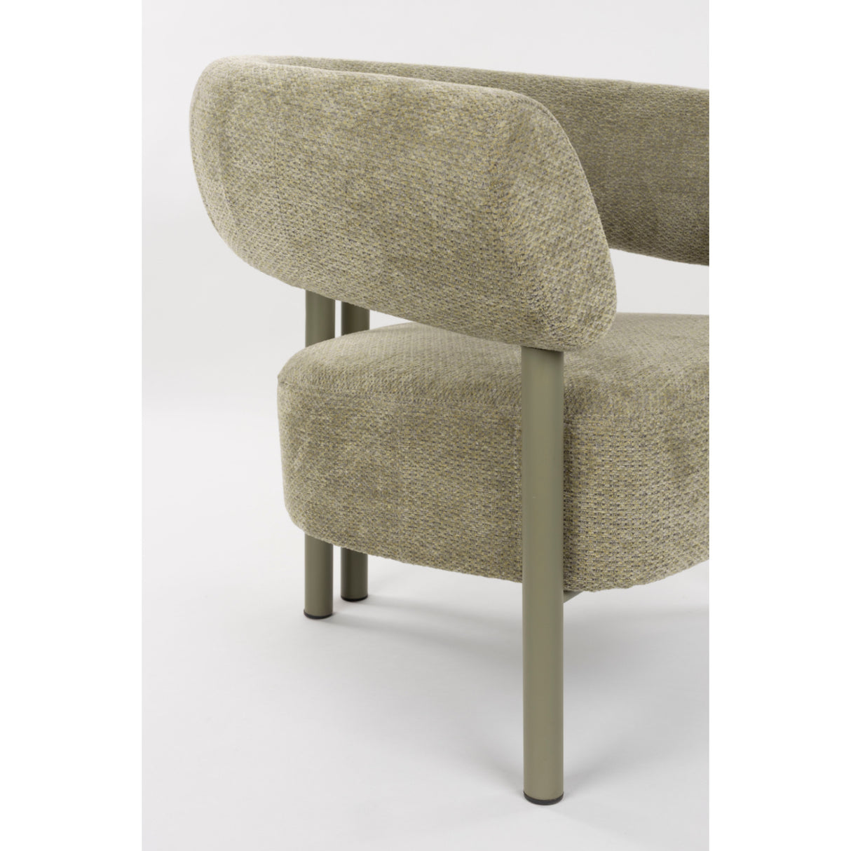 Curved Back Lounge Chair | Zuiver Heels | Oroa.com