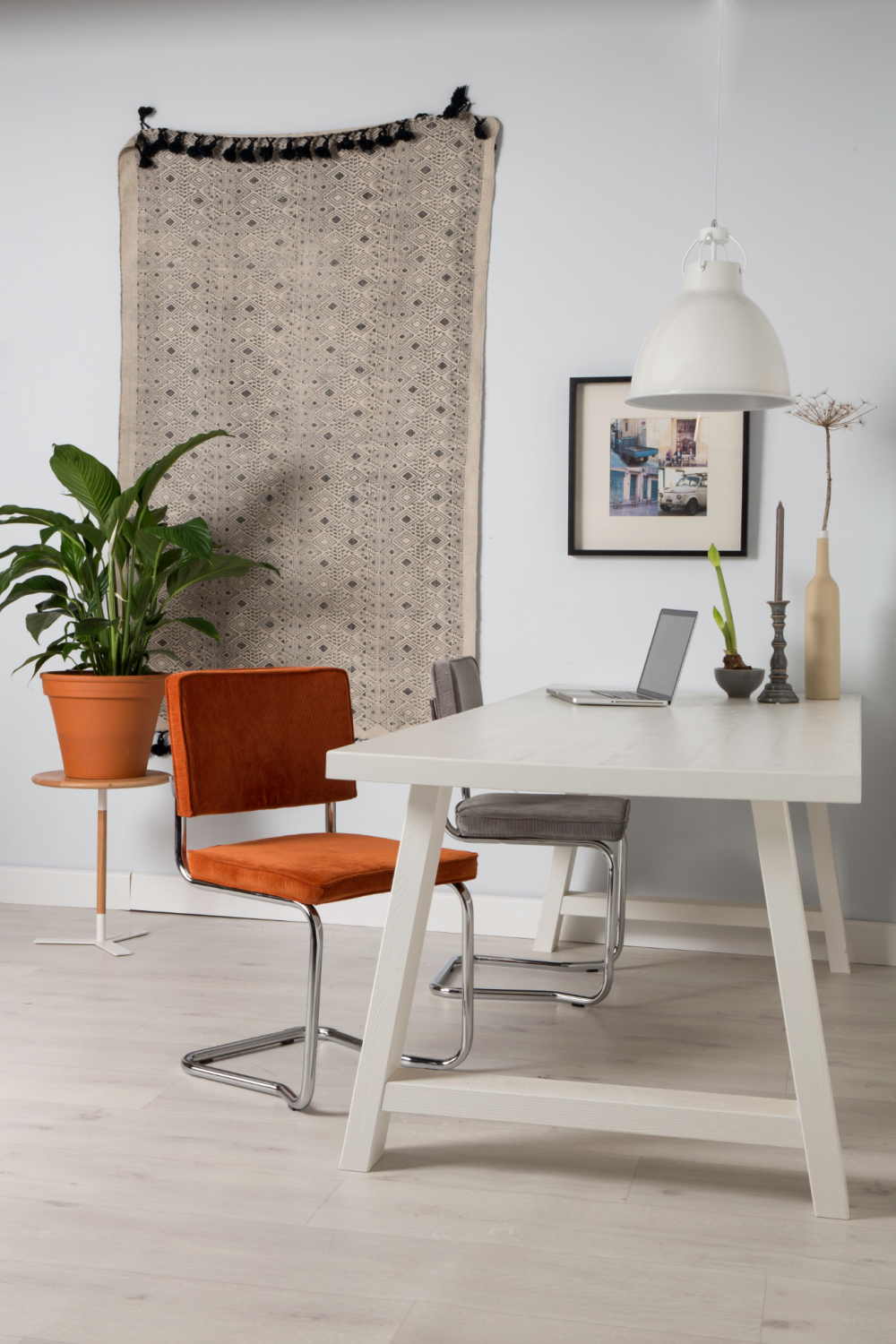 Cantilevered Ribcord Dining Chair (2) | Zuiver Ridge | Oroa.com