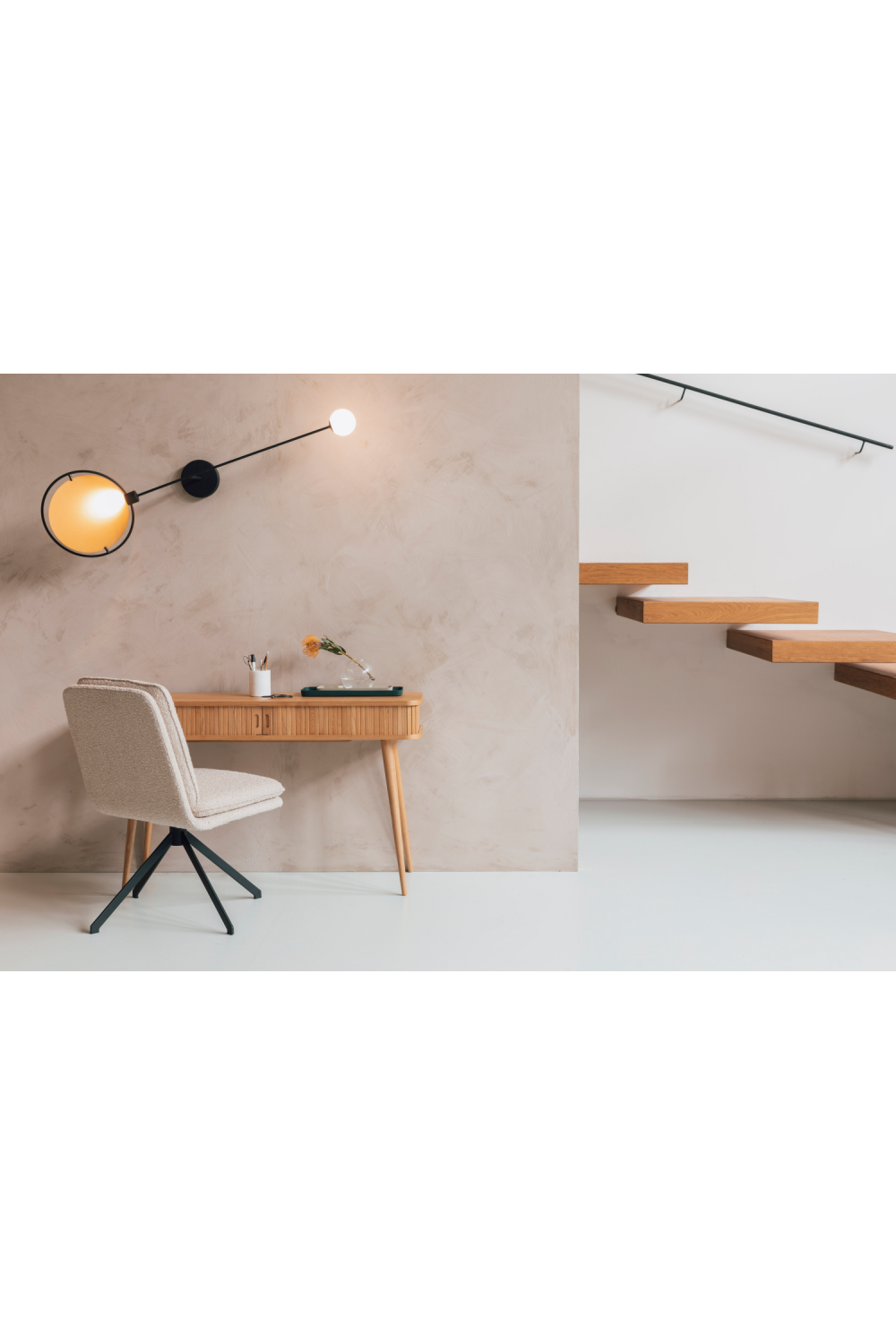 White Quadrupod Chairs (2) | Zuiver Tyler | OROA.com