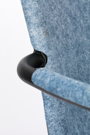 Cantilevered Dining Armchairs (2) | Zuiver Thirsty | Oroa.com